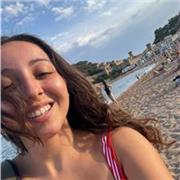 Insegnante studentessa di lettere per aiuto compiti in materie umanistiche